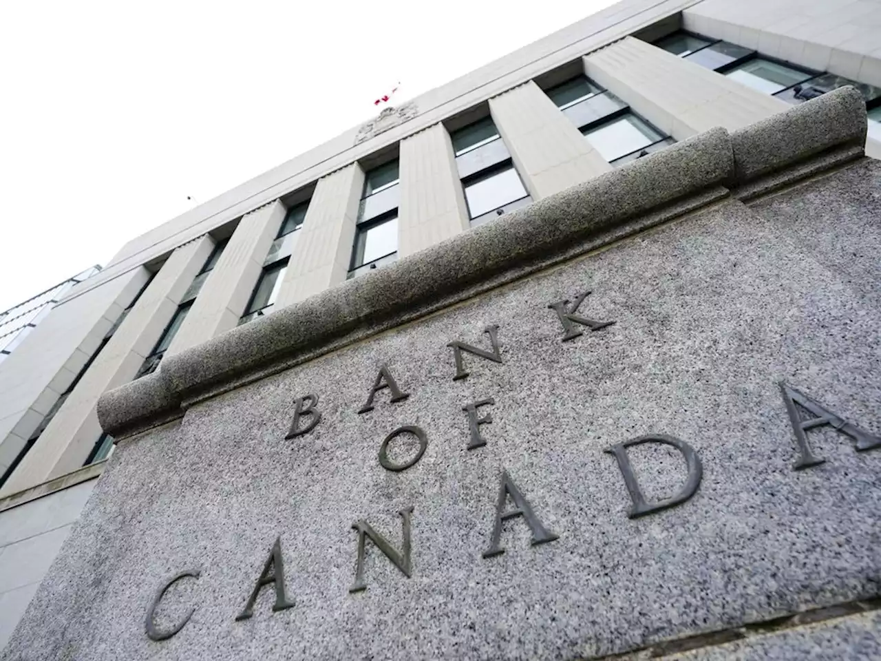 Economic stimulus should have stopped earlier to tame inflation: BoC