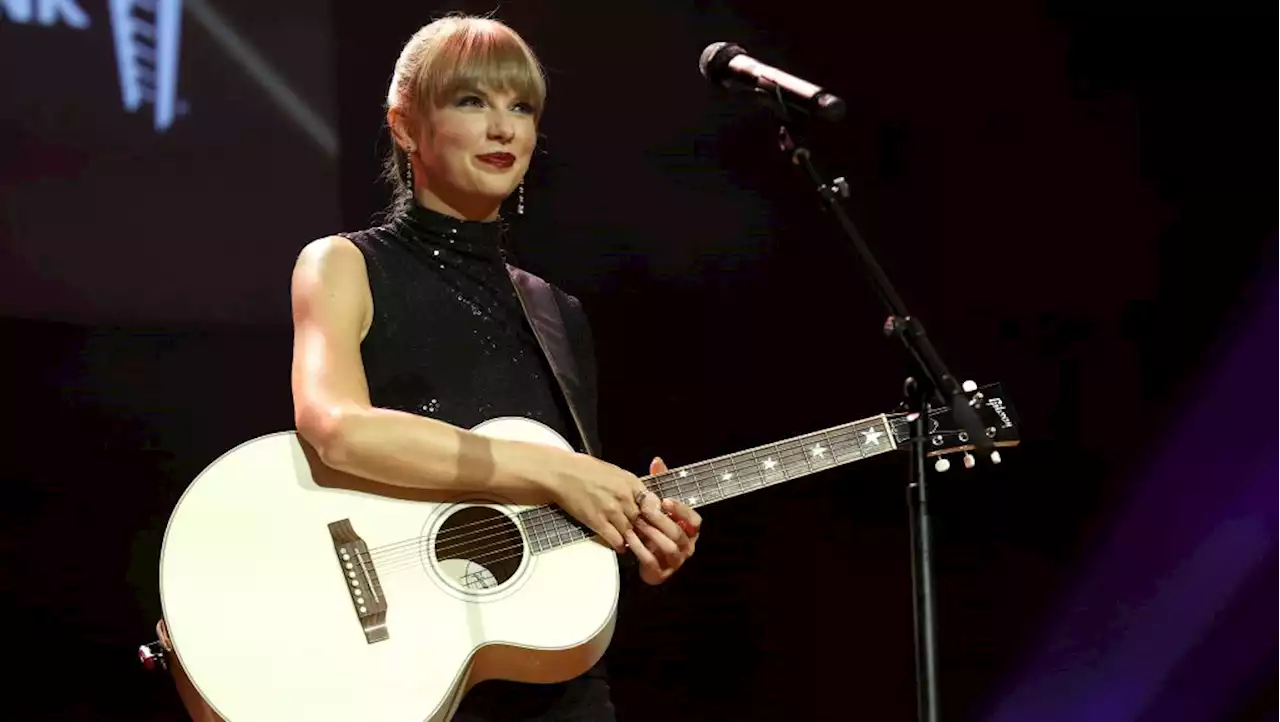 Taylor Swift Reveals the Secret to Her Songwriting Success: It’s All About the Pen (Read Her Full Speech)