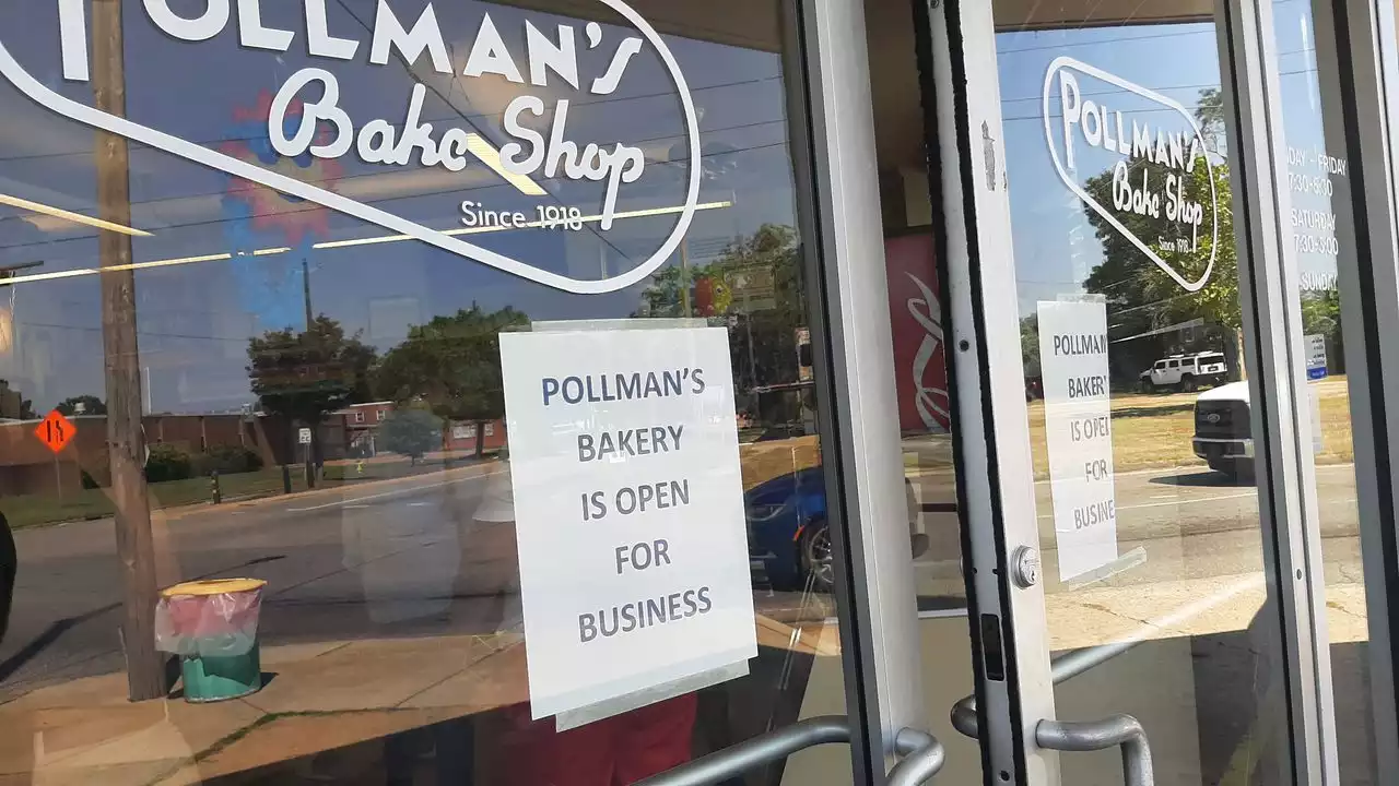 Enthusiastic customers swamp Alabama bakery after shutdown over roach infestation