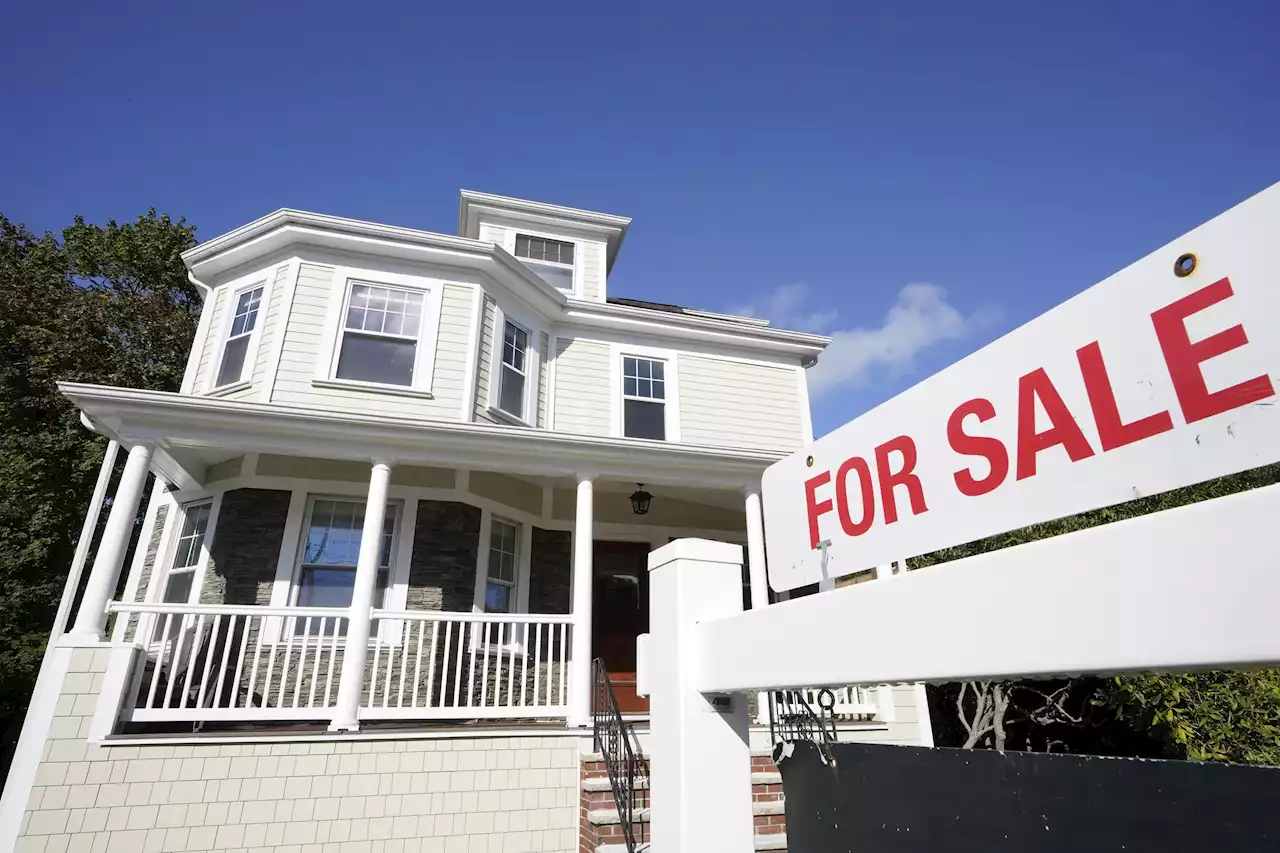 US home sales slipped, prices grew more slowly in August