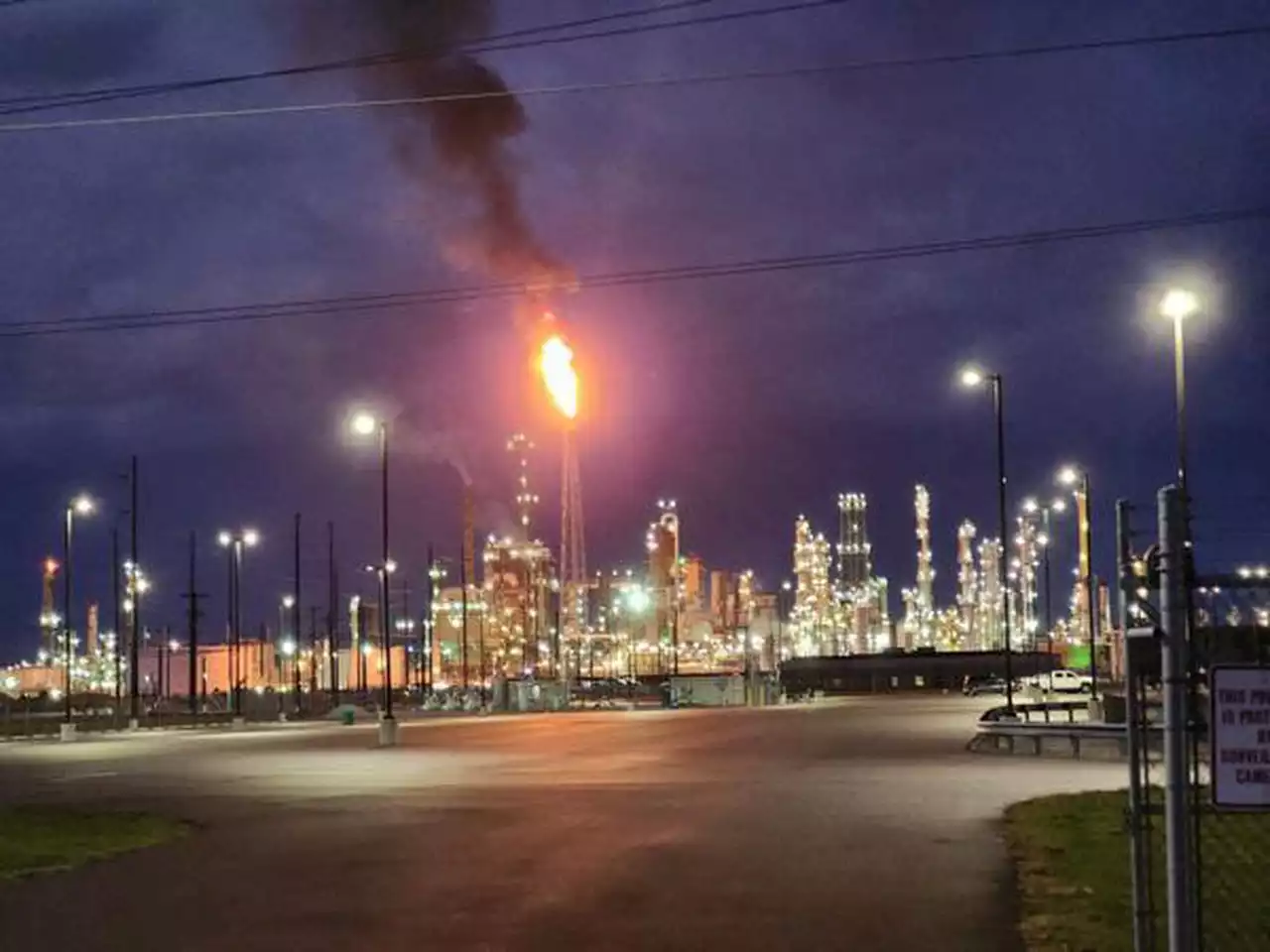 2 workers at BP refinery near Toledo die from injuries sustained in fire