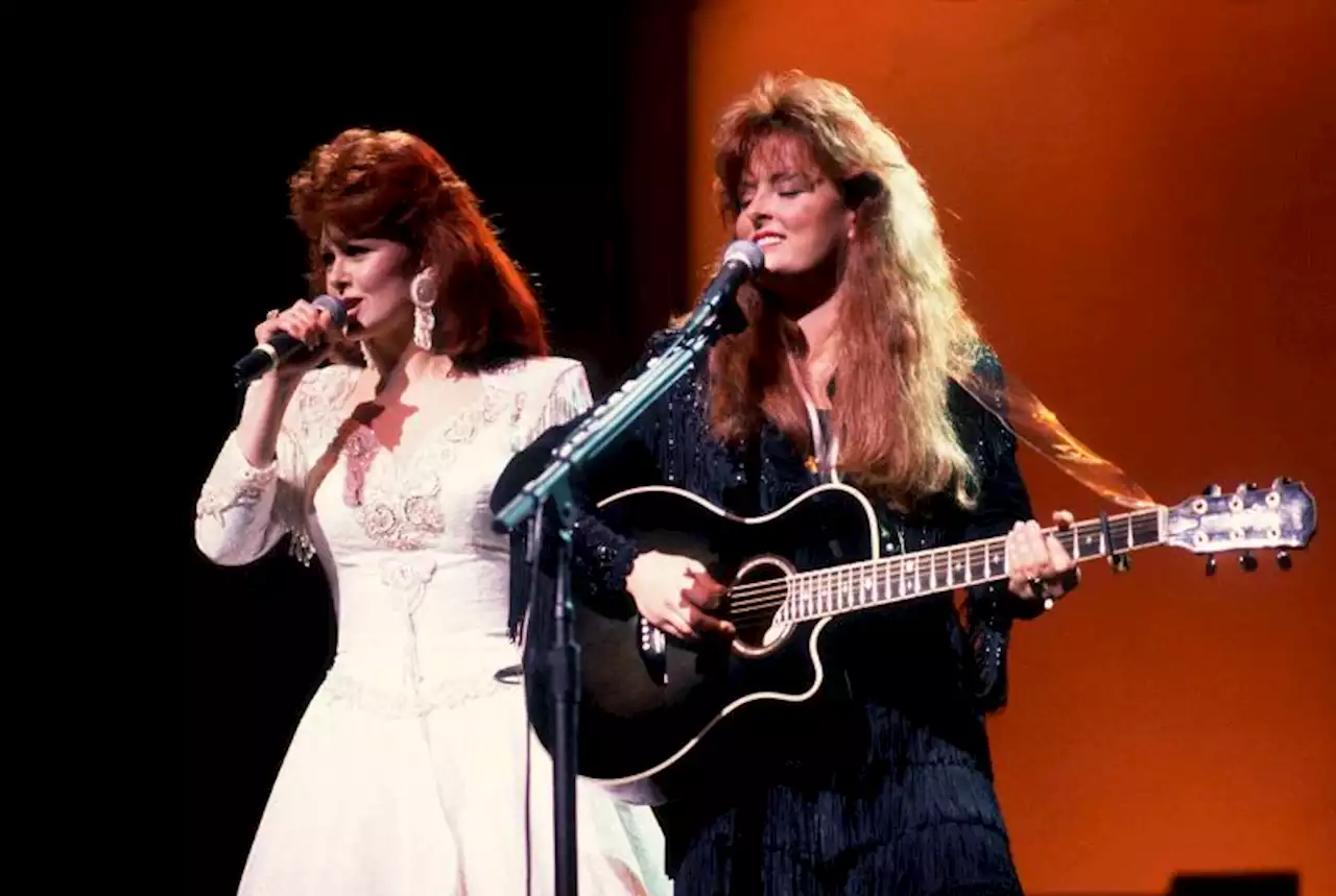 Wynonna Judd can feel her late mother Naomi 'nudging' her | CNN