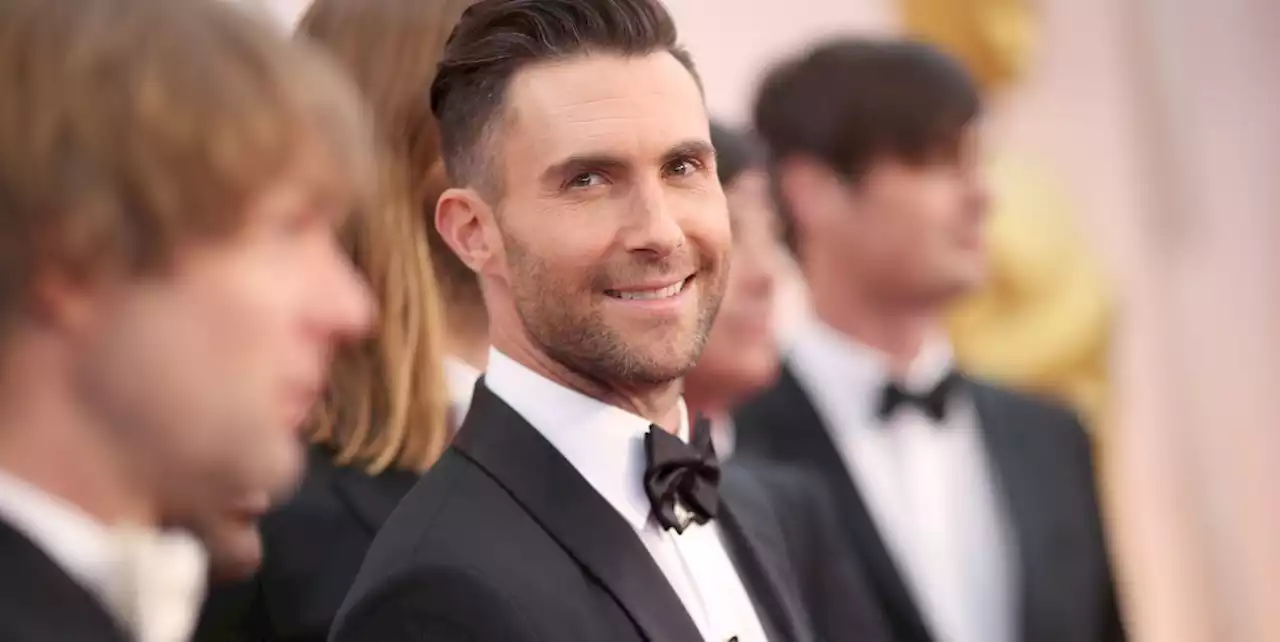 Salgono a 5 le donne che affermano che Adam Levine abbia inviato loro messaggi compromettenti