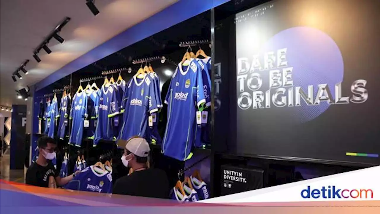 Persib Bandung Rilis Jersey Edisi Suporter, Lebih Murah!