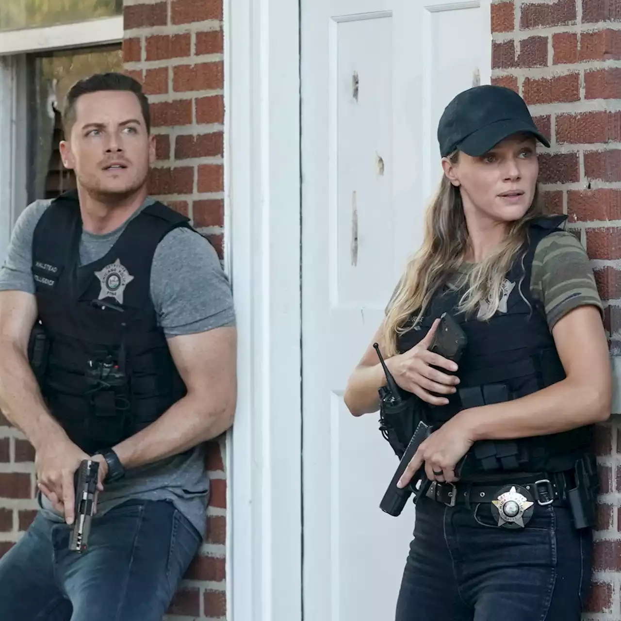 Chicago P.D. Premiere Sneak Peek Shows the Dark Aftermath of Anna's Death - E! Online