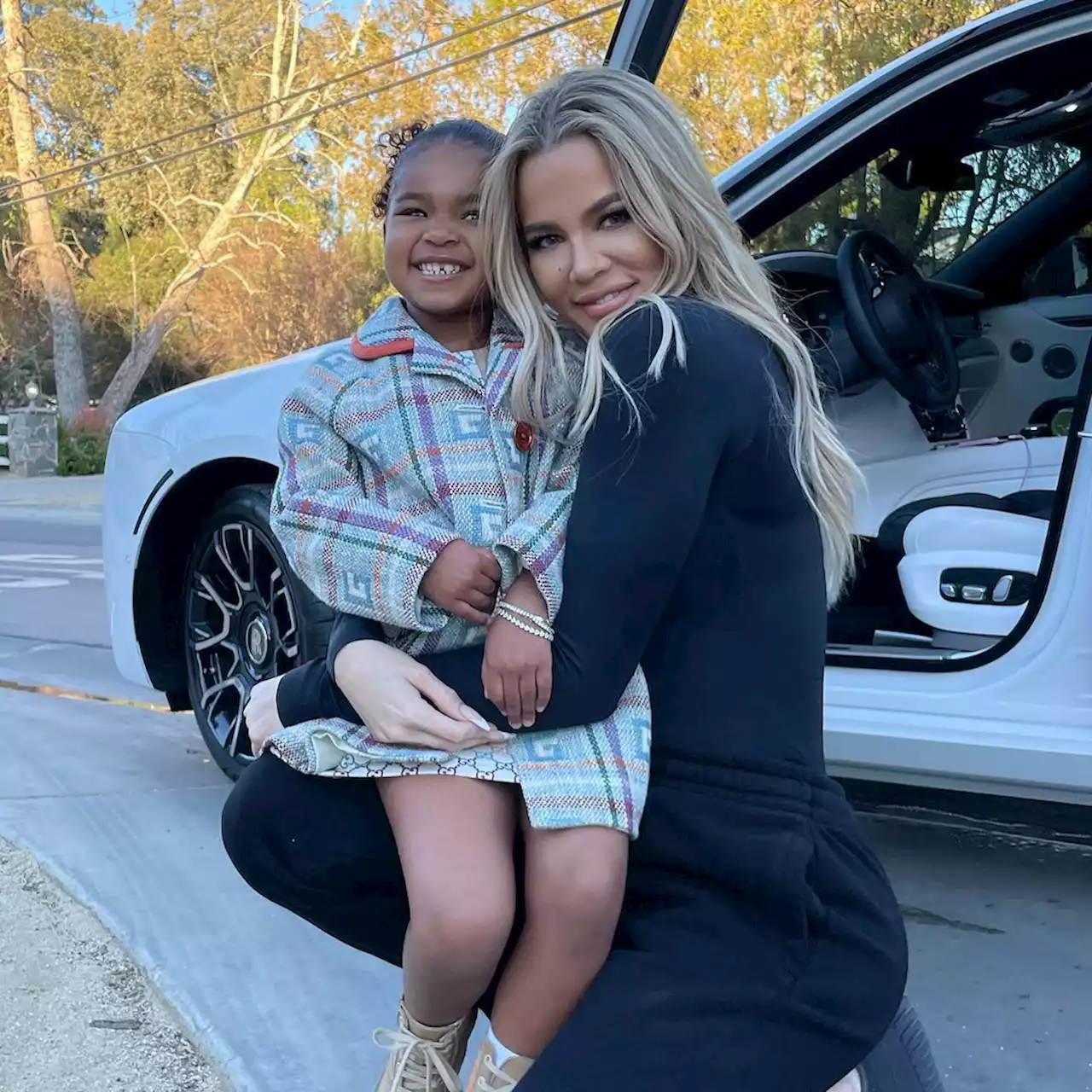 How Khloe Kardashian Introduced True Thompson to Her Baby Brother - E! Online