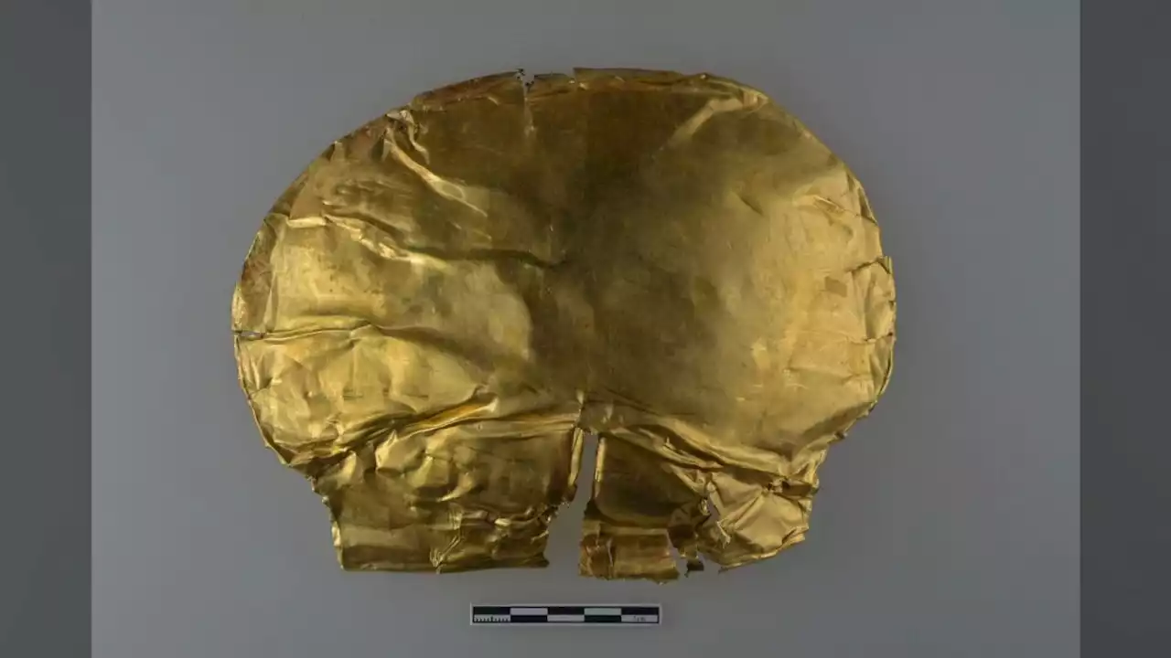 3,000-year-old gold funeral mask unearthed in noble's tomb in China