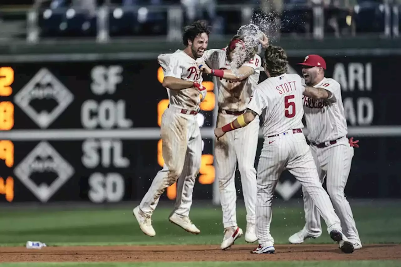 Phillies snap 5-game skid as Vierling’s walk-off hit in 10th caps 5-for-5 night in 4-3 win over Toronto