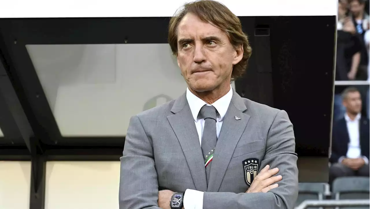 Mancini: 'L'azzurro va amato sempre. Con l'Inghilterra voglio spirito di squadra'