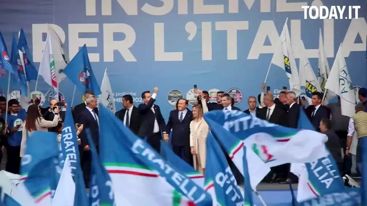 Berlusconi e Salvini ospiti di Giorgia ma Meloni non riempie Piazza del Popolo