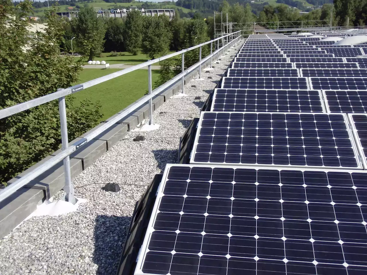 Solarstrom: Vergütungen sollen um 55% steigen - Schweizer Bauer