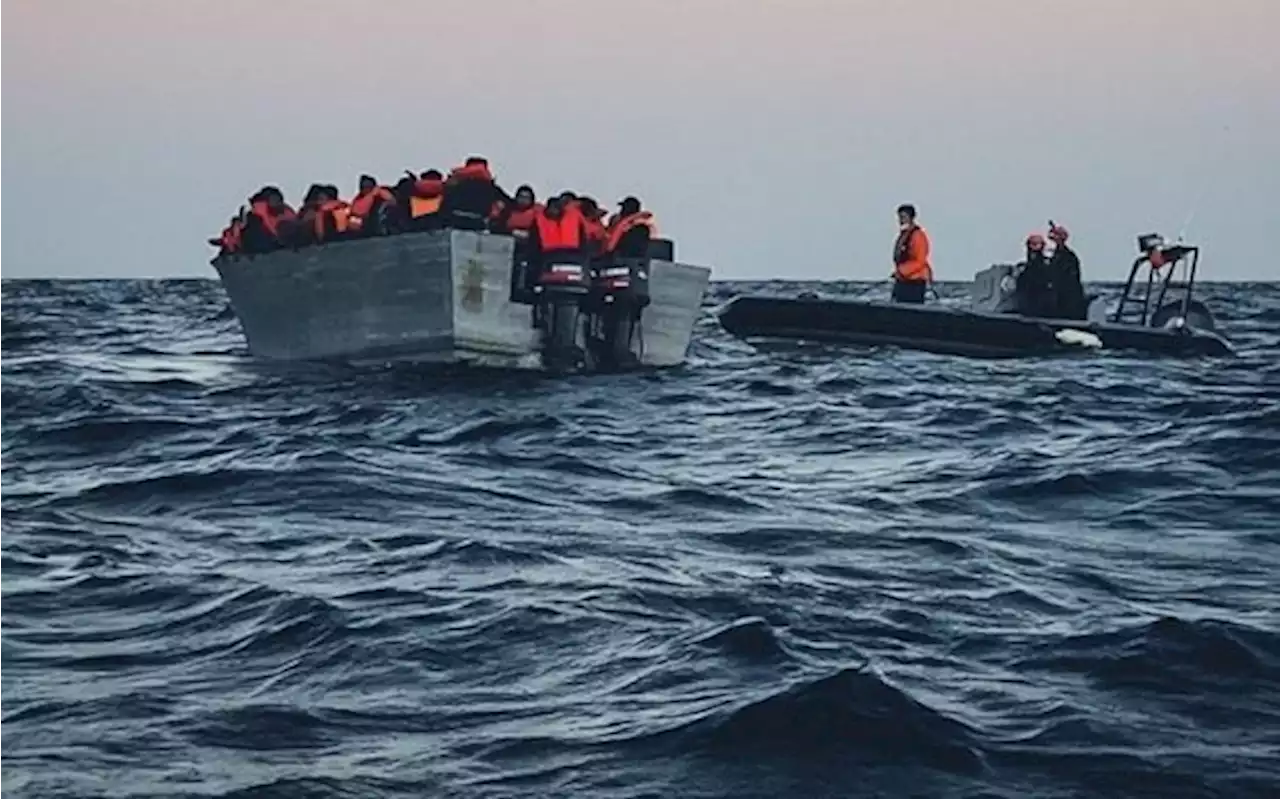 Migranti, sbarchi a Messina: 402 persone soccorse