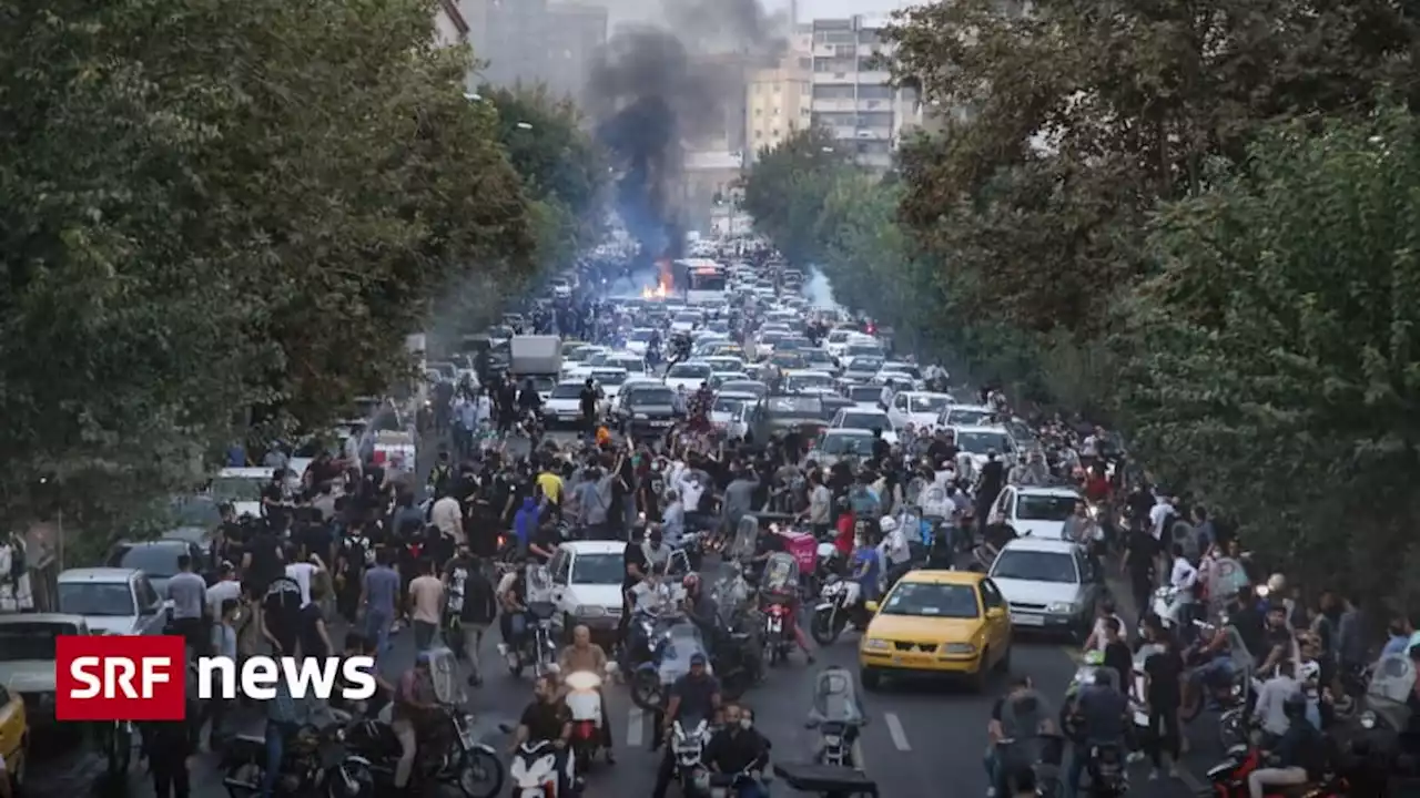 Massive Proteste in Iran - «Die Frauen in Iran wollen sich das nicht mehr gefallen lassen»