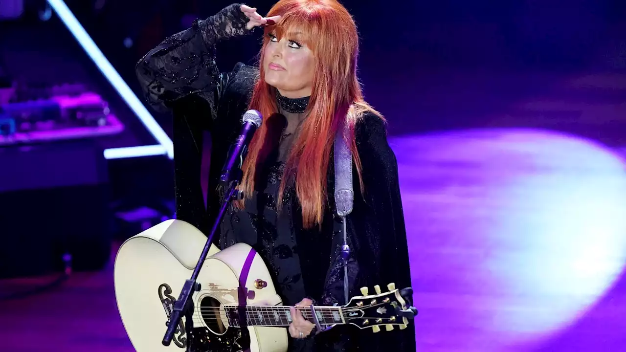 Wynonna Judd can feel her late mother Naomi 'nudging' her