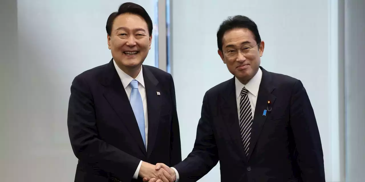 Japan and South Korea Leaders Meet One-on-One for First Time Since 2019