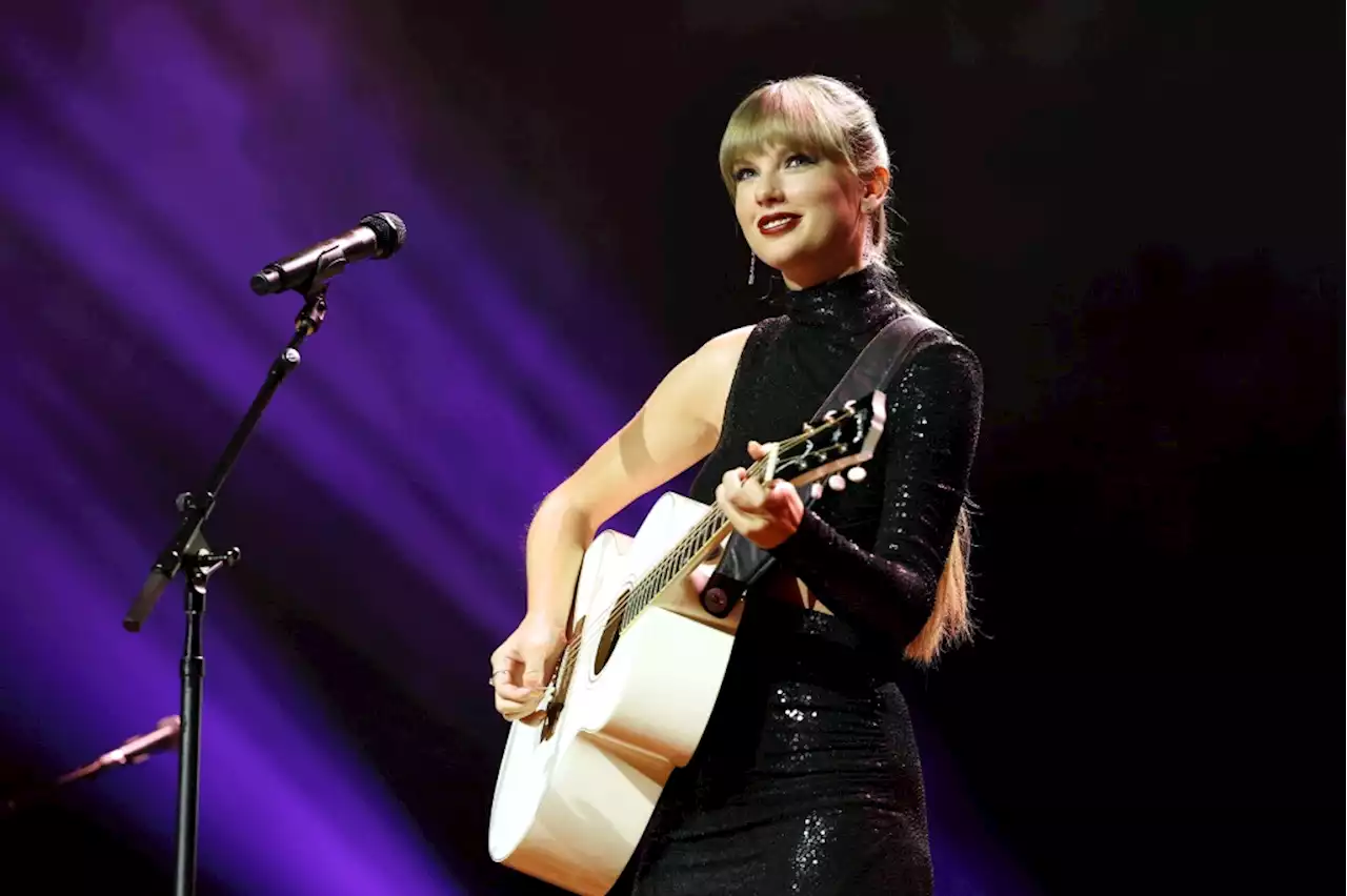 Taylor Swift Receives Songwriter-Artist of the Decade Award in Michael Kors Dress