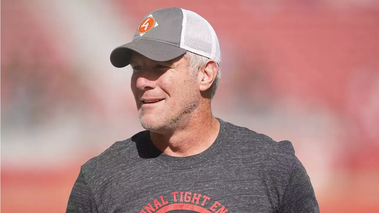 Texts reveal former NFL quarterback Brett Favre's alleged role in welfare scheme