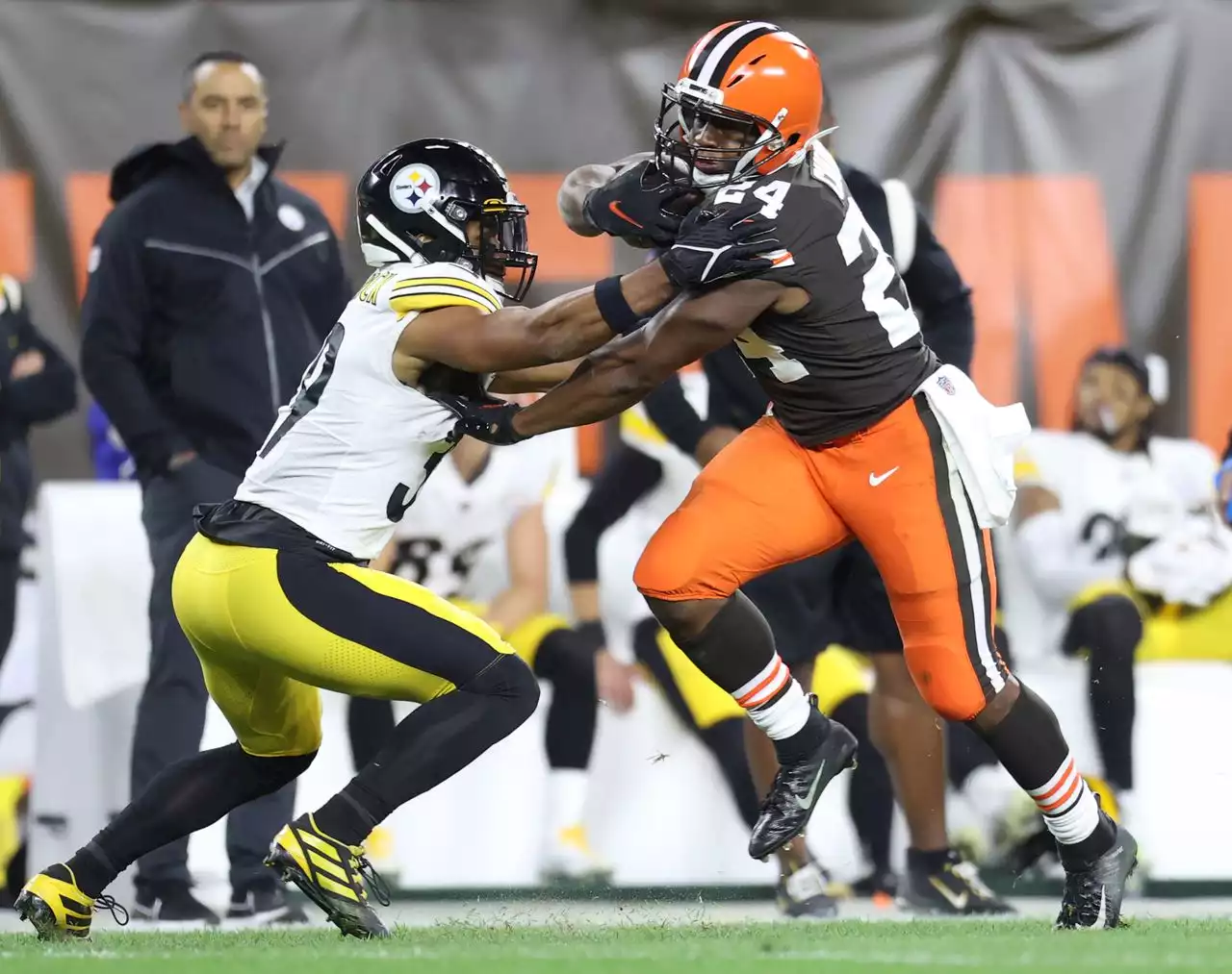 Browns beat the Steelers 29-17 to dump that nasty Jets loss right in the lake