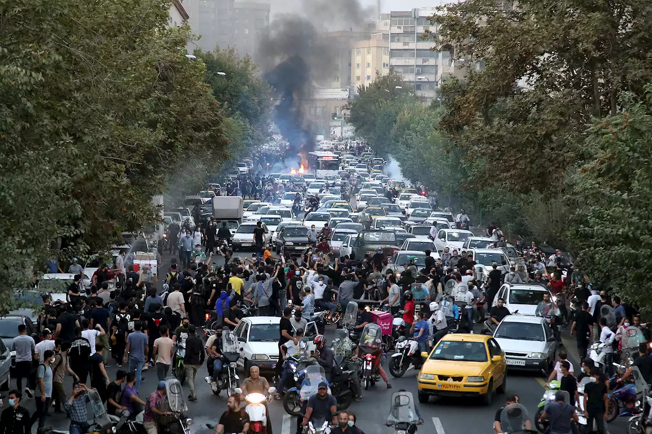 Iran - Gewalt bei Protesten nimmt zu