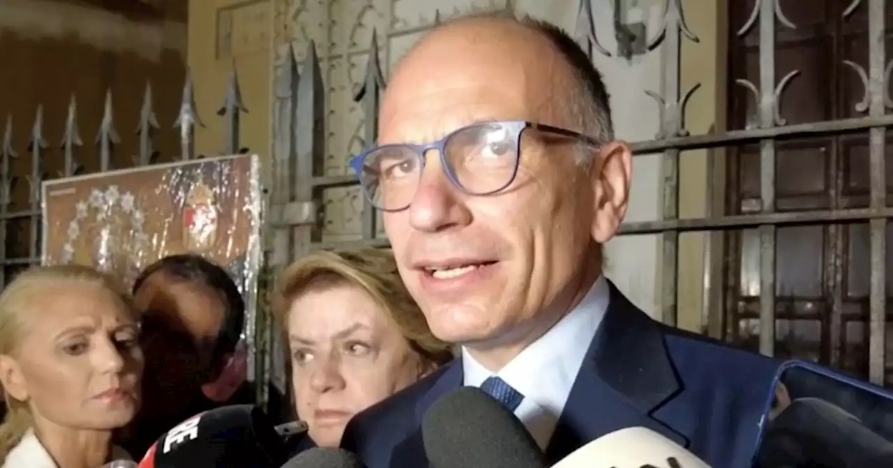 Elezioni, Enrico Letta: 'Meloni vuole cambiare la Costituzione da sola? La Carta è nata dall'antifascismo e non si cambia' - Il Fatto Quotidiano