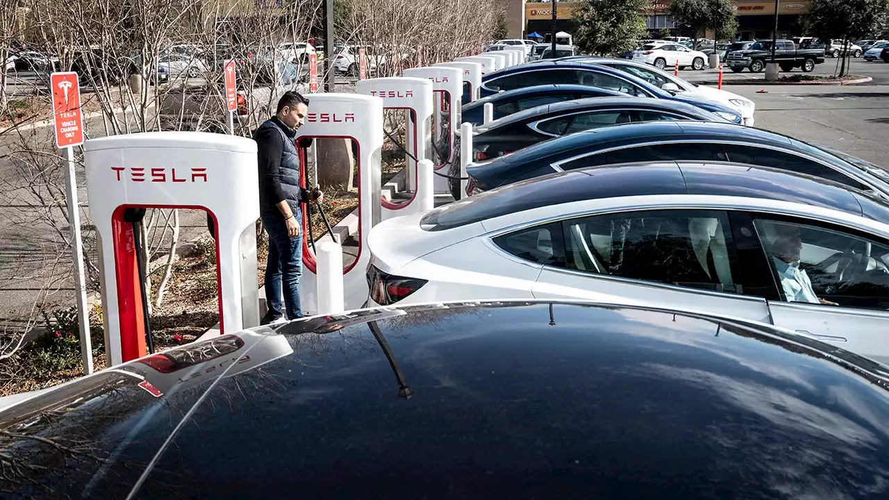 Transportation Secretary Pete Buttigieg pitches electric vehicles to Texans