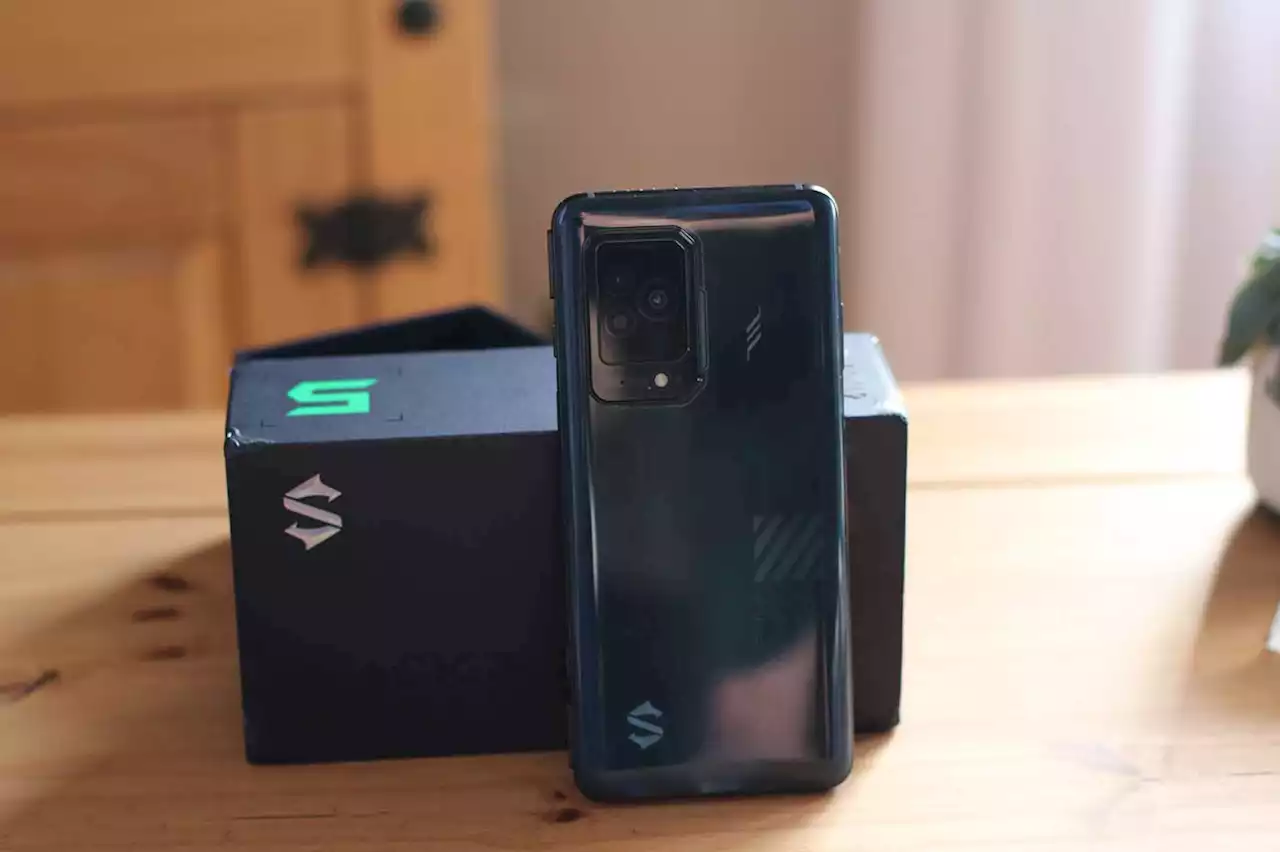 Test Xiaomi Black Shark 5 : efficace et pas trop cher, le smartphone gaming qu’on préfère ?