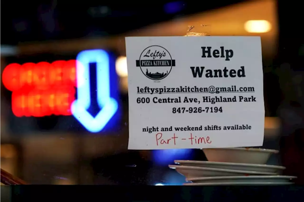 More Americans apply for jobless aid last week