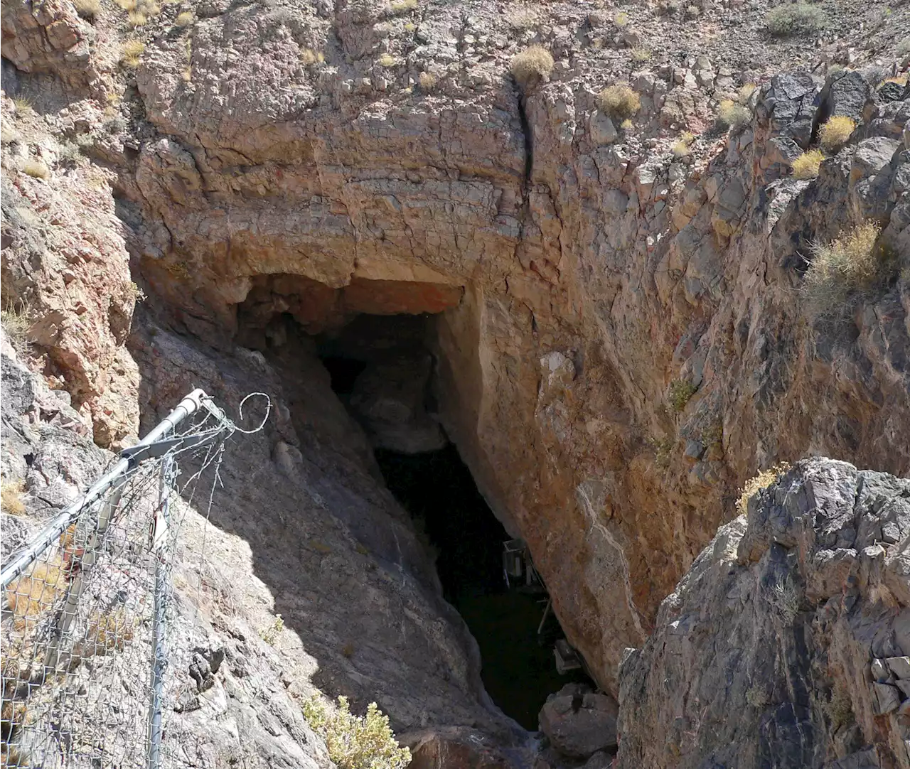 Mexico earthquake triggers 'desert tsunami' 1,500 miles away in Death Valley cave