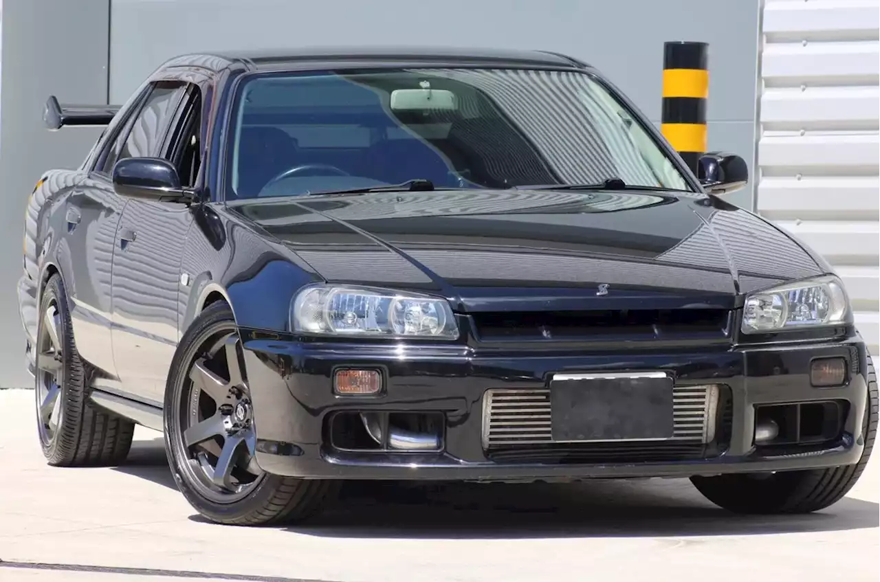 Used Nissan Skyline R34 GTT 5 Speed manual Rare 4-DOOR for sale