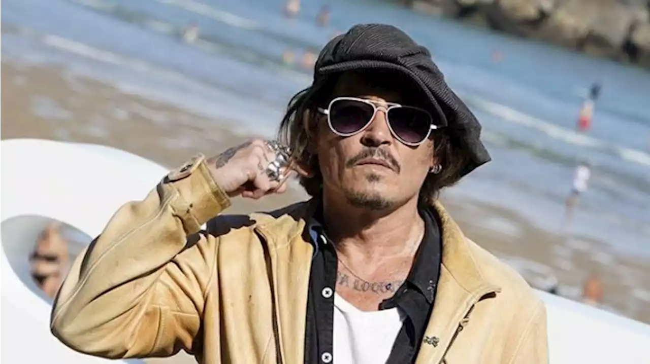 Johnny Depp Pacaran dengan Pengacaranya dalam Kasus Pencemaran Nama Baik