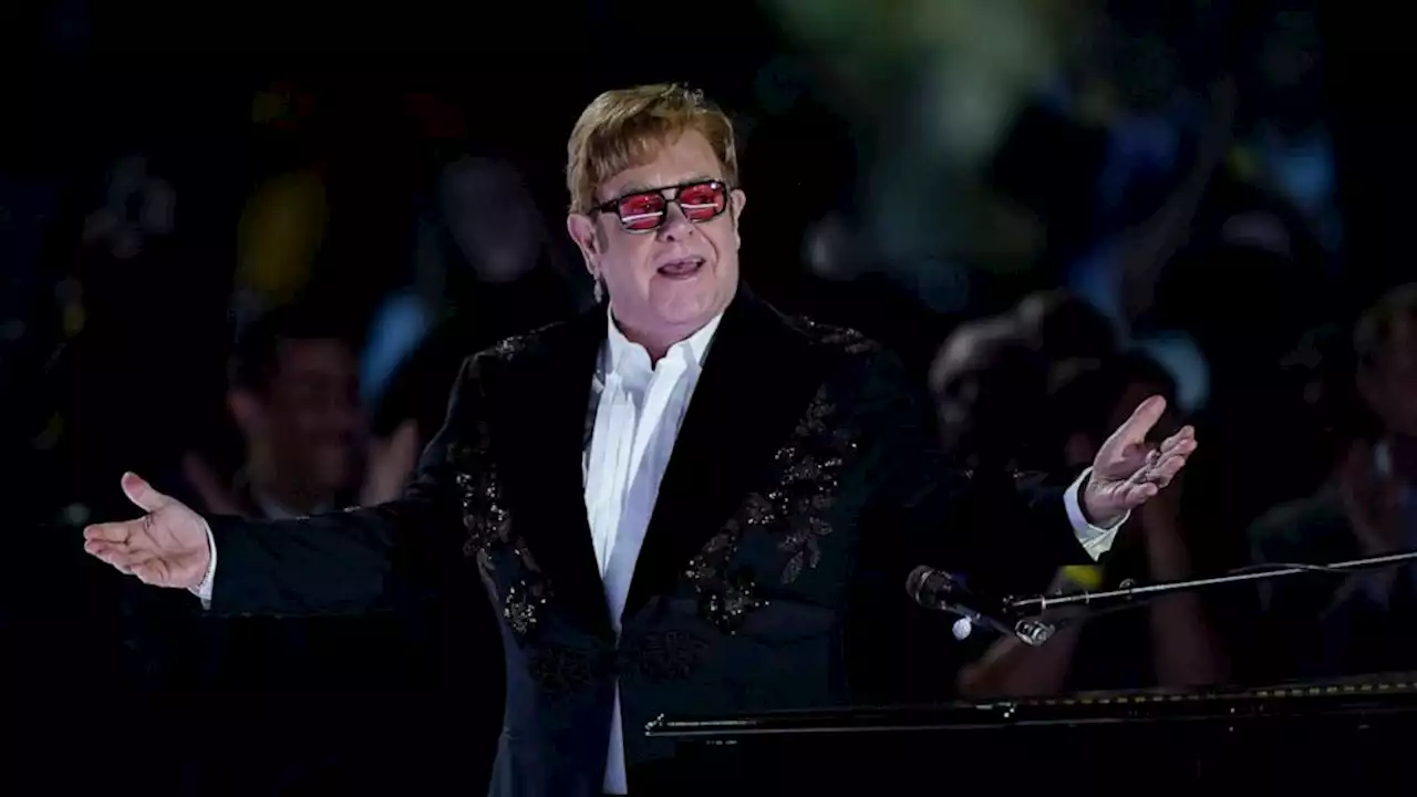 Elton John rocks the White House amid his farewell tour