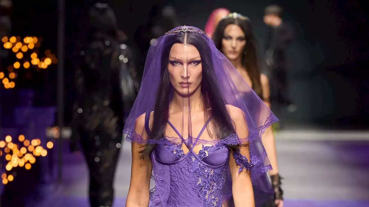 5 Things To Know About Versace’s “Dark Gothic Goddess” SS23 Show