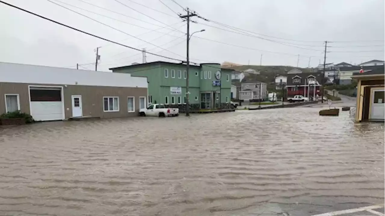 Fiona smashes into Atlantic Canada, washing away homes and knocking out power | CBC News