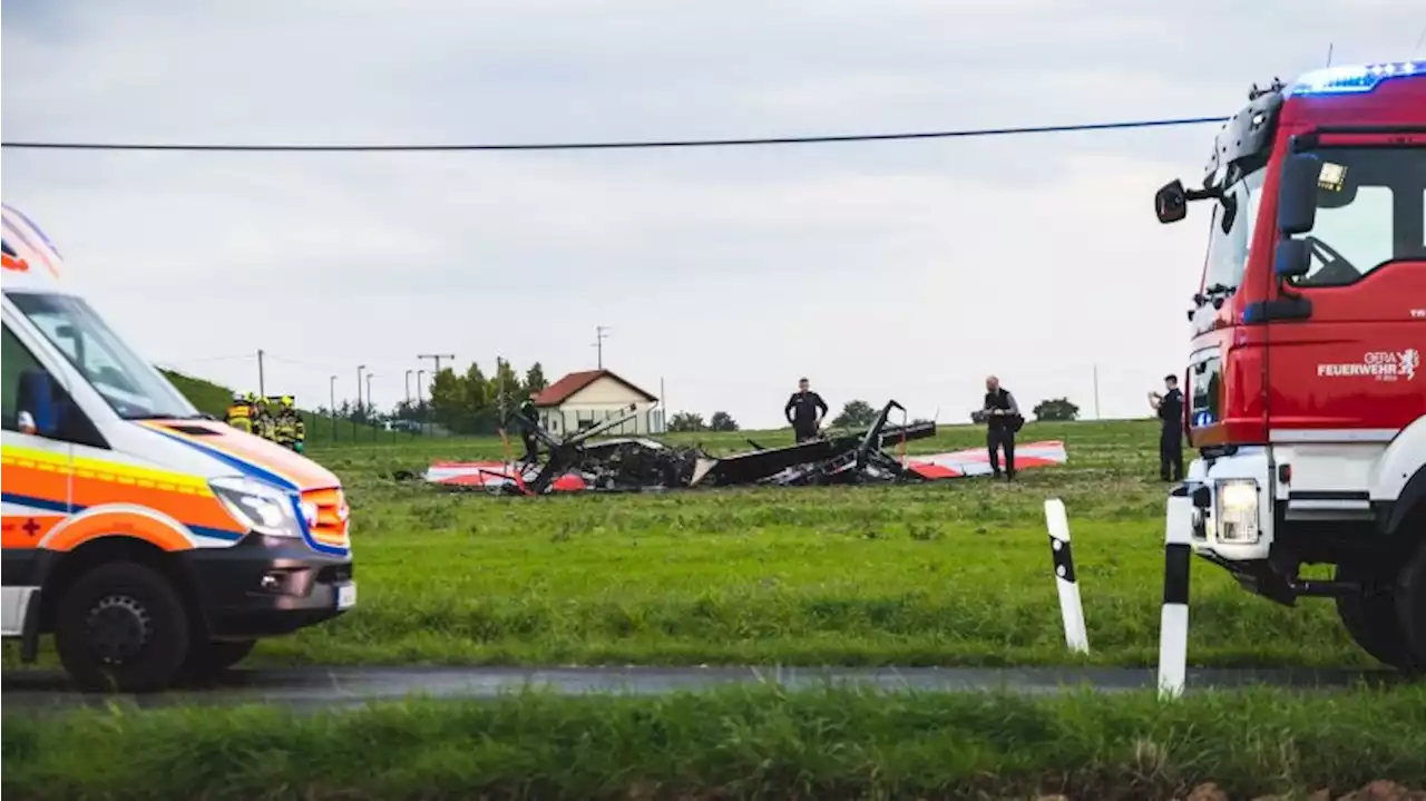 Flugzeugabsturz bei Gera - Feuerwehr meldet zwei Tote