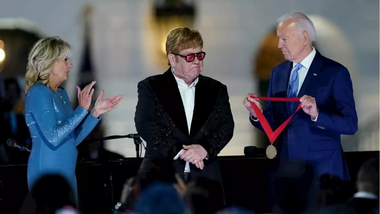 Elton John plays White House lawn as part of farewell tour