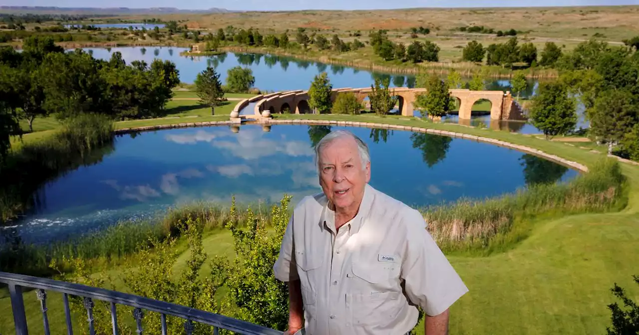 Legendary energy executive T. Boone Pickens’ $170 million ranch under contract