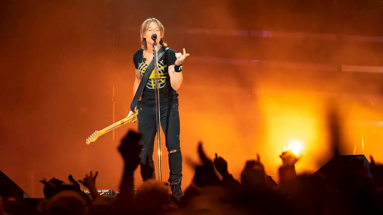 Photos: Keith Urban performs at Nationwide Arena.