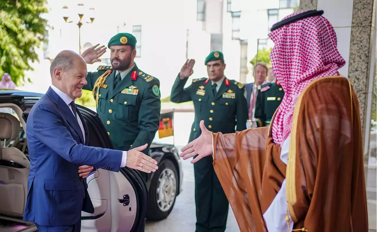 Reise in Golfregion - Scholz von saudischem Kronprinz Mohammed empfangen