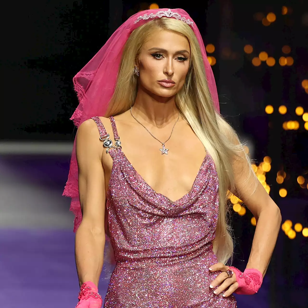 Paris Hilton Showcases Her Signature Style as She Returns to the Runway for Milan Fashion Week - E! Online