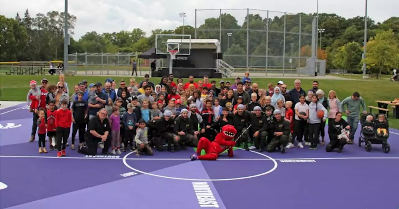 Toronto Raptors unveil newly upgraded basketball courts in London, Ont. | Globalnews.ca