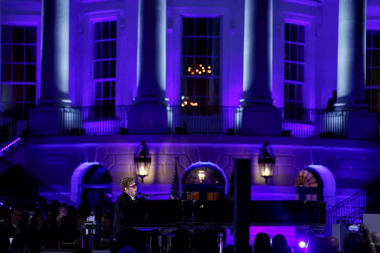 Elton John plays White House lawn as part of farewell tour