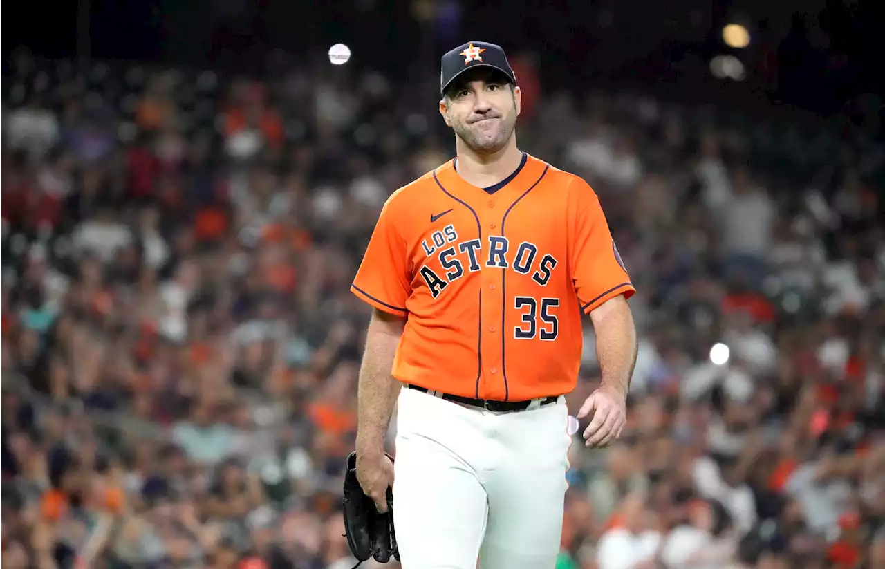 Which teams are favored to sign Justin Verlander if ace opts to leave Astros as free agent?