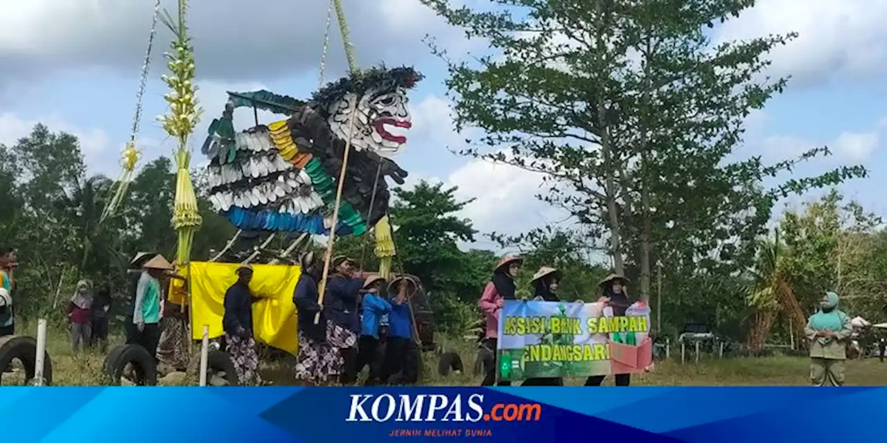 Arak-arakan Semar Raksasa Sendal dalam Merti Desa, Tebar Semangat Manfaatkan Barang Bekas