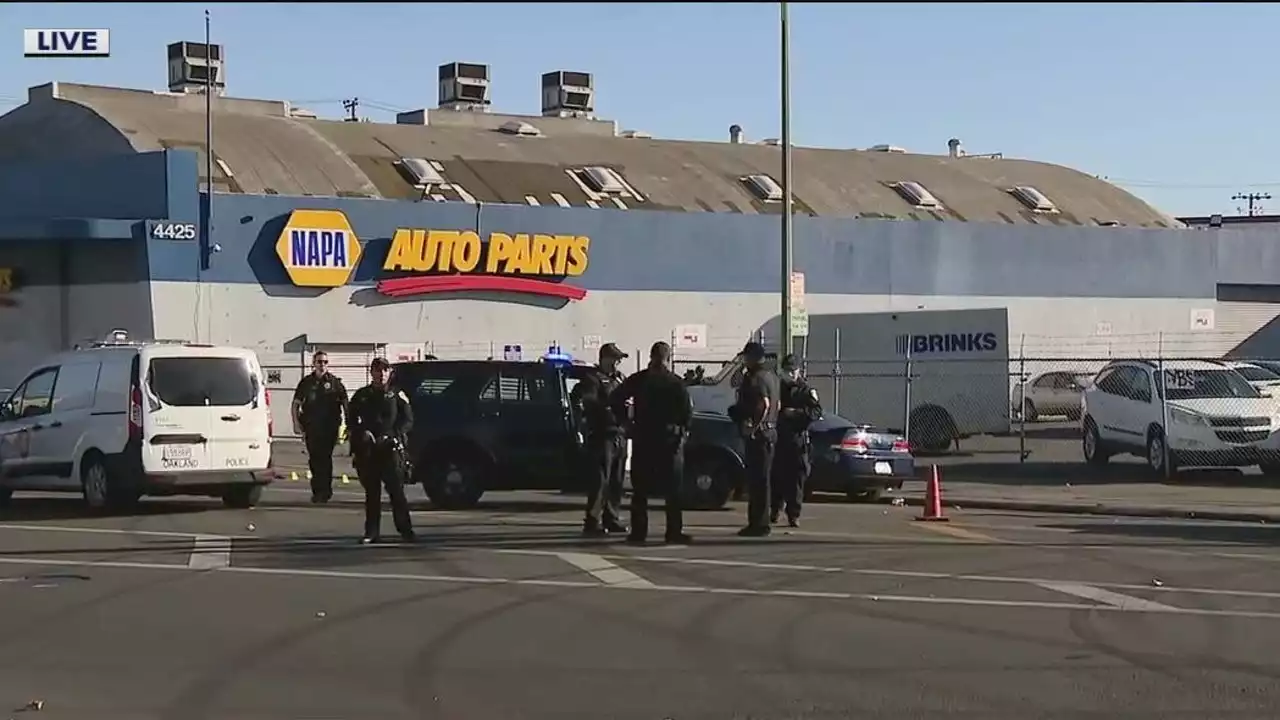 Attempted robbery of Brinks armored truck in Oakland; shooting leaves 1 dead