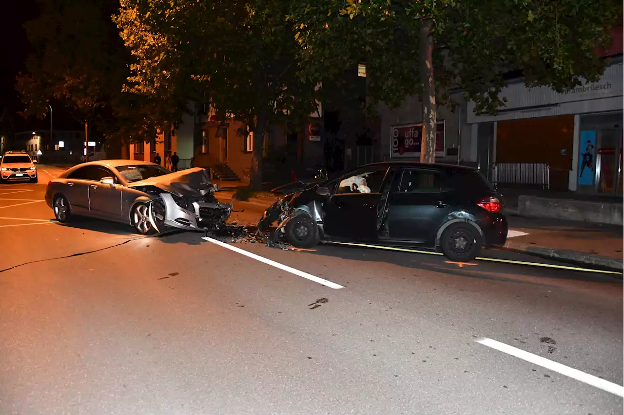 Stadt Chur GR: Frontalkollision fordert zwei Leichtverletzte