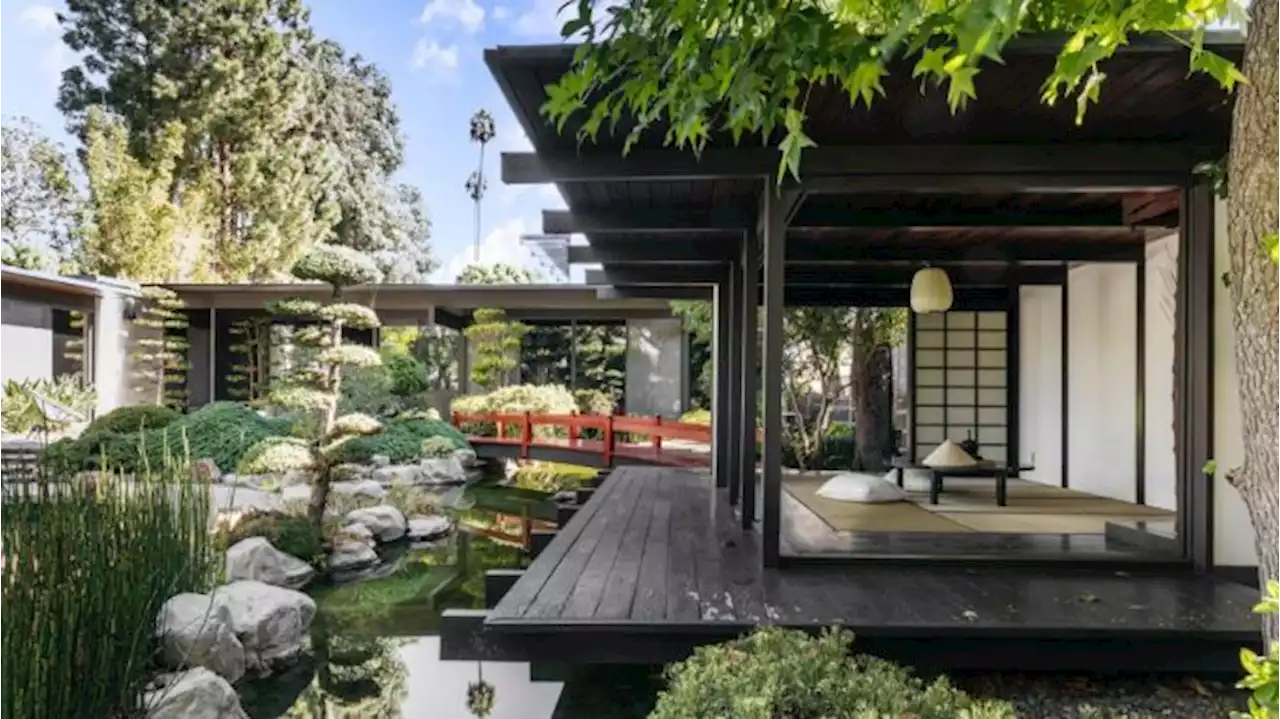 This $13 Million Japanese-Inspired House in Beverly Hills Has a Floating Tea Room