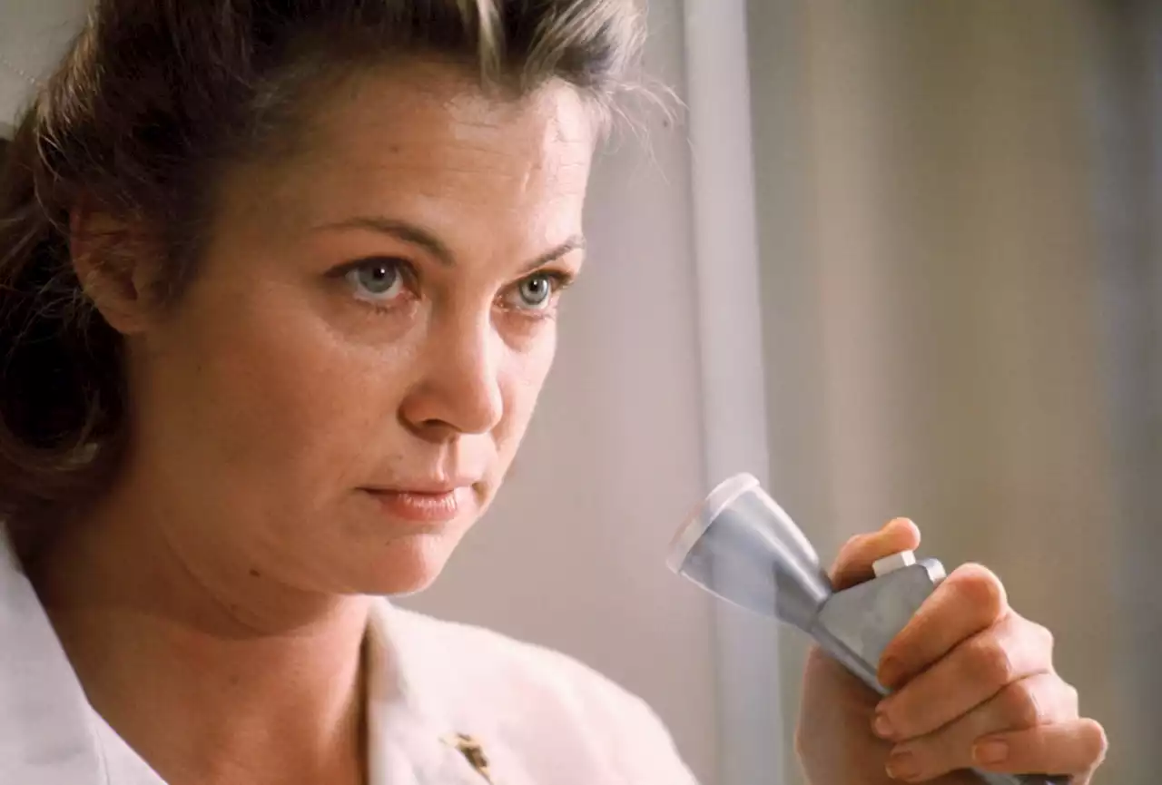 Louise Fletcher, Nurse Ratched in 'One Flew Over the Cuckoo's Nest,' Dead at 88