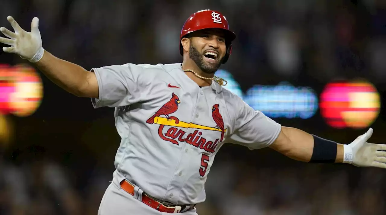 Albert Pujols Celebrated With Adrián Beltré After Historic Homer