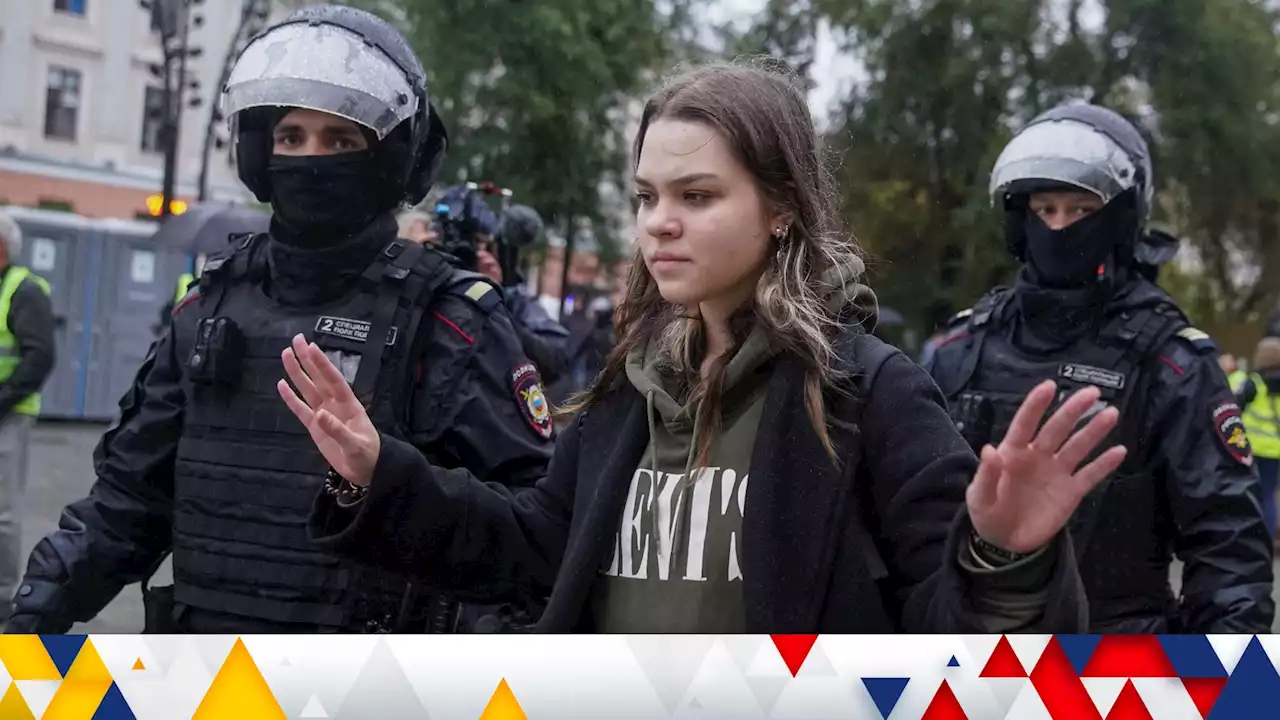 Hundreds arrested in a dozen cities across Russia as protests over mobilisation continue