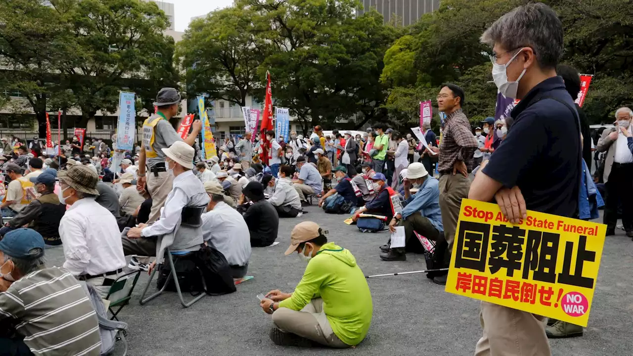 Shinzo Abe: Hundreds protest against former Japanese prime minister's state funeral